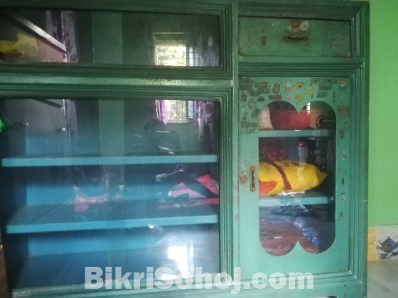 স্টিলের শোকেস